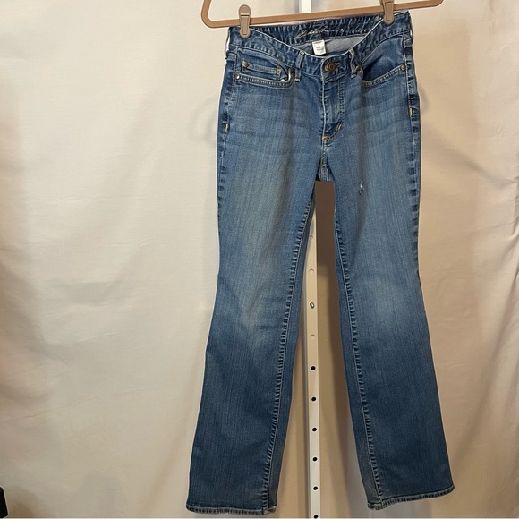 Eddie Bauer Jeans Bootcut Curvy Fit Denim 5 Pocket Pants Sz 6 - Picture 1 of 5